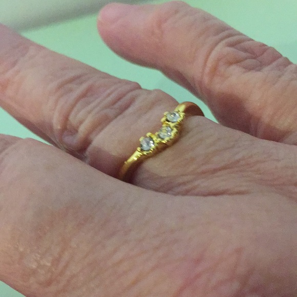 Ladies ring NEW size 7, fashion - Picture 6 of 6